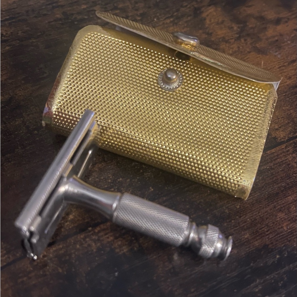 Vintage Gillette Travel Razor